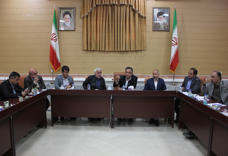 نشست فعالان اقتصادی کردستان با مدیران شهرستان بانه برگزار شد