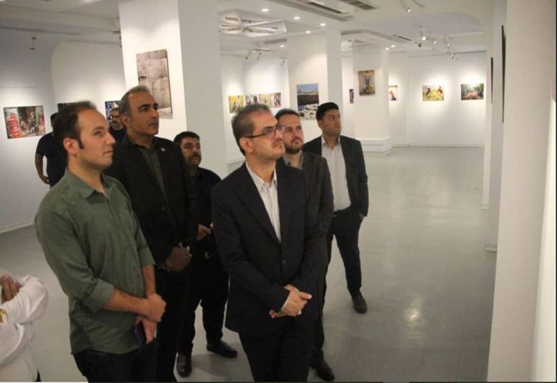 بازدید استاندار از نمایشگاه عکس صنعت در استان کردستان