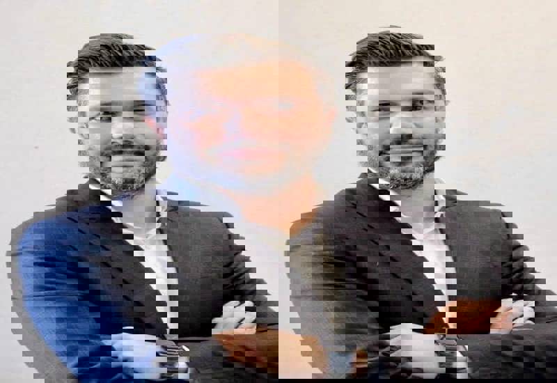 رمز نفوذ کلام و زبان بدن در ارتباط کاری و تجارت